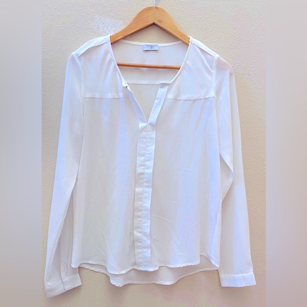 š¤TOBI white sheer blouse top NWOTš¤size S - Picture 2 of 7